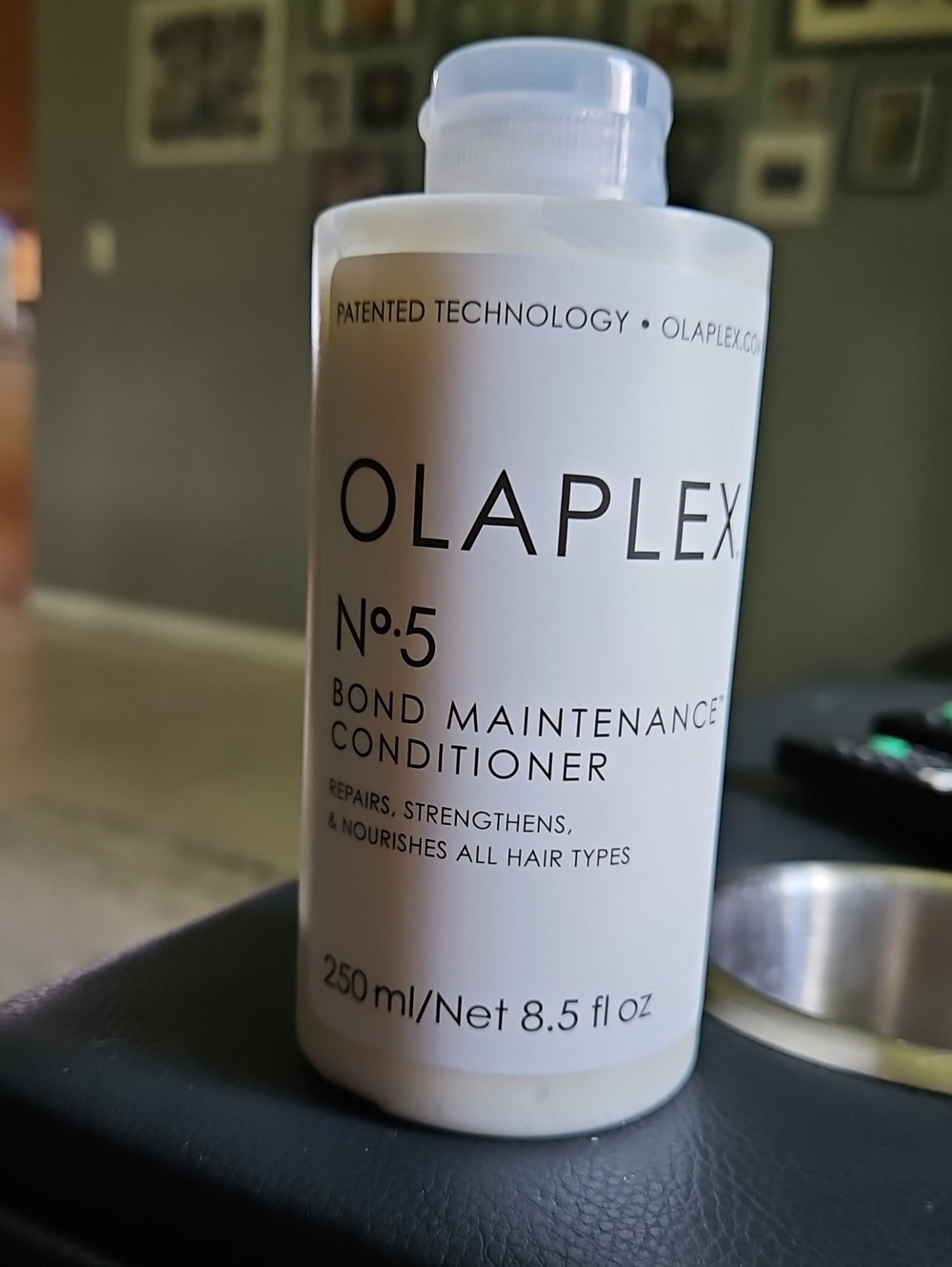 OLAPLEX No.5 Bond Maintenance Conditioner - White